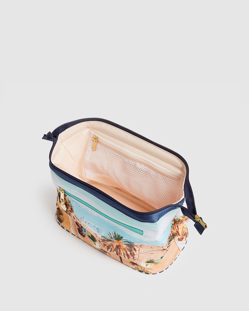 It&#39;s Friday Toiletry Bag - Postcard